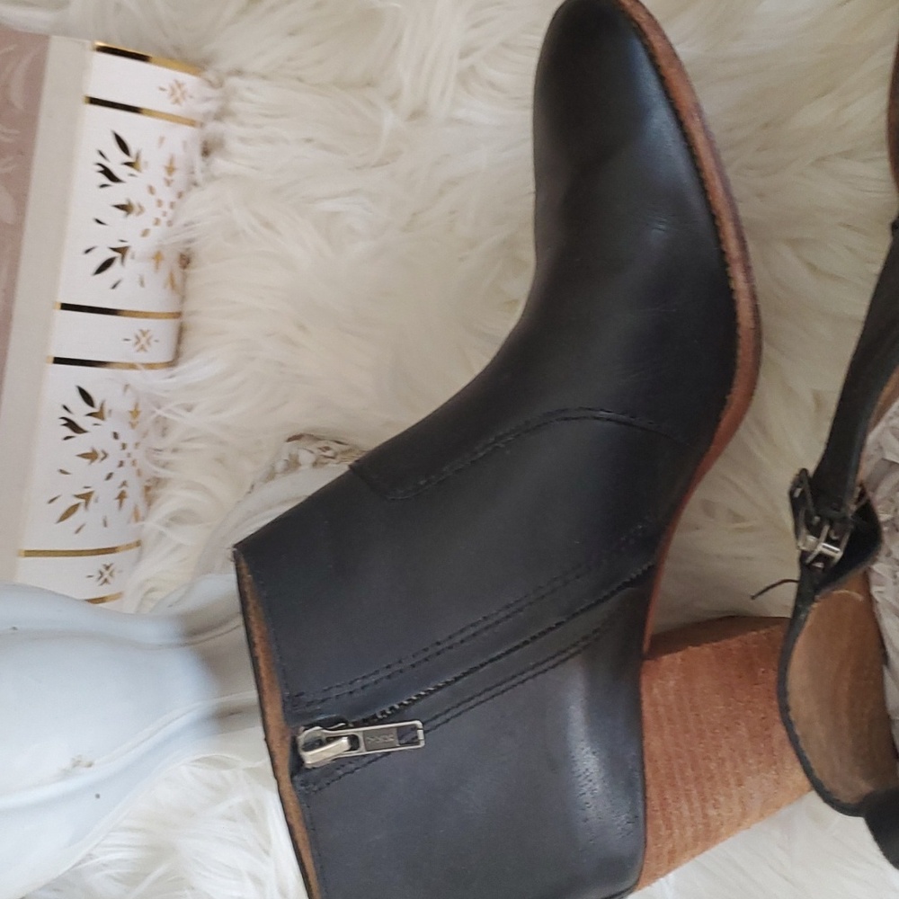 Madewell Brenner black leather ankle bootie size 8 - Picture 8 of 16